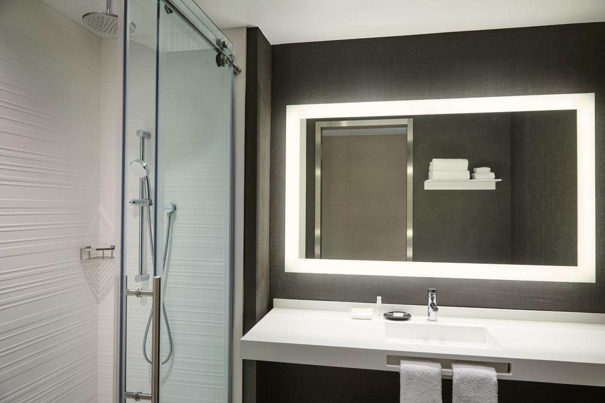Ac Hotel By Marriott Kansas City Downtown Экстерьер фото